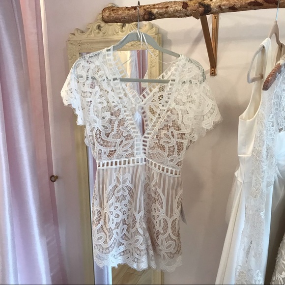 Lace romper - Picture 1 of 4